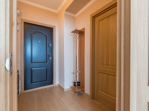 Апартаменты Гости Любят у метро Римская Бежевая