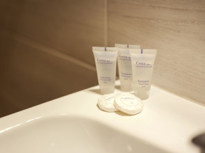 Отель Old Town Trio