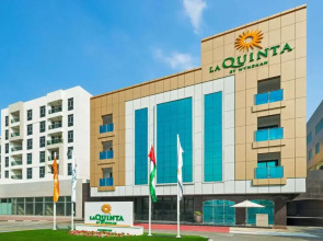 Отель La Quinta by Wyndham Dubai Jumeirah