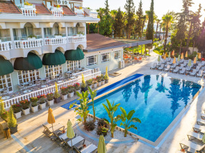 Rose Garden Premium Hotel