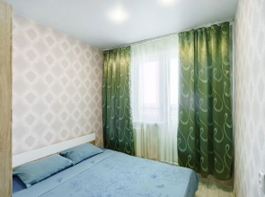 Na Prospekte Vracha Surova 26 Flat