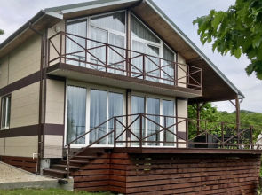 S Privatnym plyazhem v s. Andreevka Private House