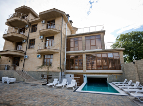 Loospangeles Guest House