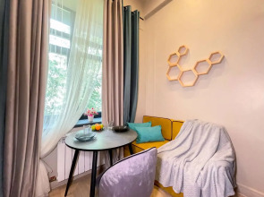 Апартаменты Стильная 2х-уровневая Cтудия рядом с метро Тульская