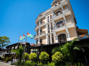 Отель Leon Boutique Hotel 4