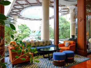 Отель Long Beach Garden Hotel & Pavilions