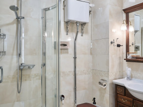 Апартаменты в Доходном доме на Патриарших прудах