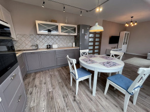 Квартира Трехкомнатная Cемейная в Amalienau