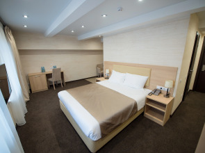 Отель Silver House