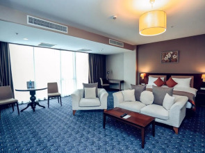 Parkside Hotel & Apartments