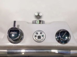 Квартира с джакузи шикарным видом на Волгу в центре Самары