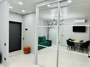 Апартаменты Unique Apart Изумруд рядом с Парком Ангелов, ФСК ЕЭС и Роскомнадзором на Мичурина 58/3