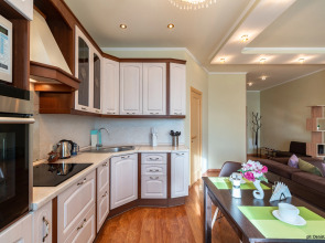 Апартаменты Пять Звезд на Омской