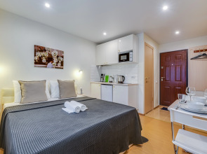 Апартаменты На Комендантском 28