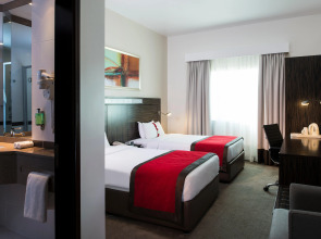 Holiday Inn Express Dubai Internet City an IHG Hotel