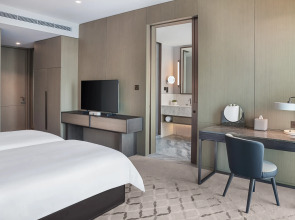 Address Grand Creek Harbour Hotel