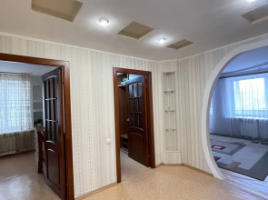Trekhkomnatnye Apartments