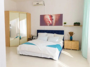 Квартира на Бульваре Роз 13