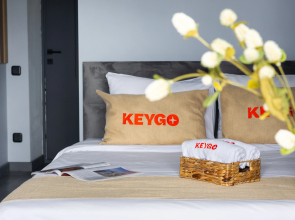 KeyGo #0133 Studio near the Cascade Complex Apartments