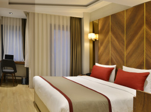 Отель Celine Taxim