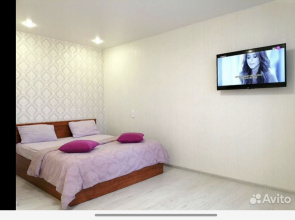 Dalnyaya 36 Na 5 Etazhe Flat