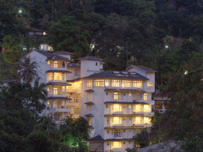 Hotel Oak Ray Serene Garden Hotel