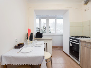 Квартира Двухкомнатная на Тельмана 5