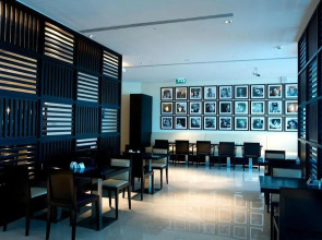 Holiday Inn Express Dubai Airport an IHG Hotel