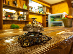 Отель  Аламат