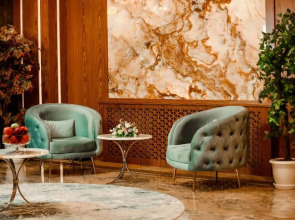 Отель Regal Inn Badamdar