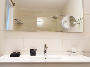 Апартаменты Design 2 Bdr Florentine #TL15