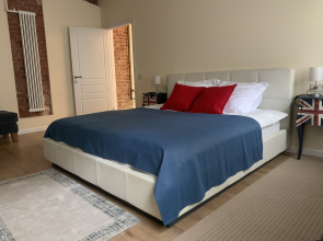 Апартаменты Loft Apartment в центре города