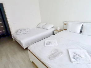 Апартаменты Светлые на Фомушина с Видом на Парк