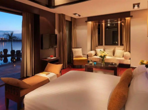 Курортный отель Anantara The Palm Dubai Resort