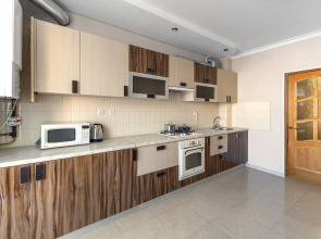 Квартира с обновлённым Ремонтом в закрытом дворе