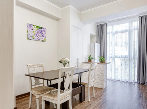 Апартаменты Гортензия Ирины Савельевой в парке с видом на горы