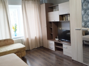 Ulitsa Shmidta, 10 Apartments