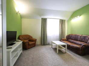 Отель Монарх