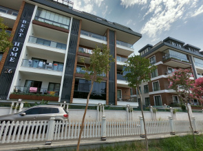 Best Home 26 Cleopatra Legacy No 8 Apartments
