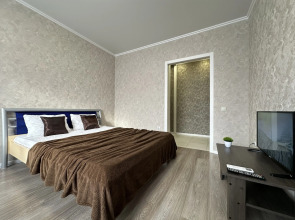 Апартаменты LikeHome на Дорофеева 7