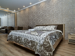 Delux Krasnyi Pyt Apartments