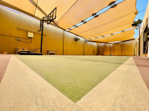 Отель Two Seasons Hotel & Apartments