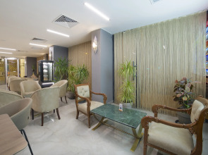 Отель Bulvar Palas Old City