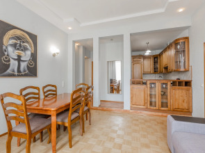 Апартаменты SpbStay с сауной на Невском проспекте 90