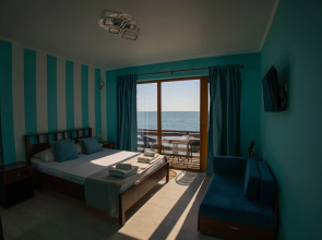 Freedom3 Hotel