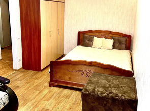 Апартаменты Горького 80/1