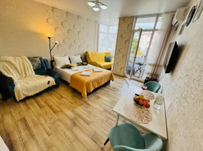 Ryadom S Naberezhnoy Flat