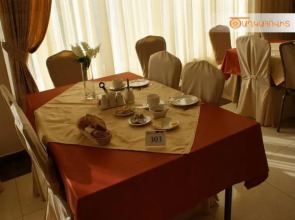 Отель Цахкаовит