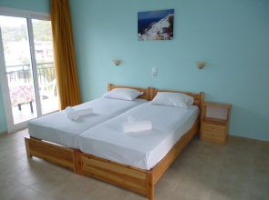 Alexandros Guest House