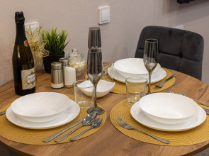 Квартира Дизайнерская Студия на Три Окна Feel At Home у Невского Проспекта